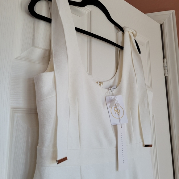 REBECCA VALLANCE (14) - Picture 7 of 8